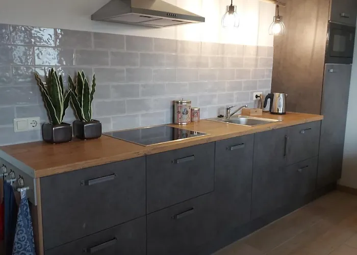 De Bloementuin / A Viragoskert *